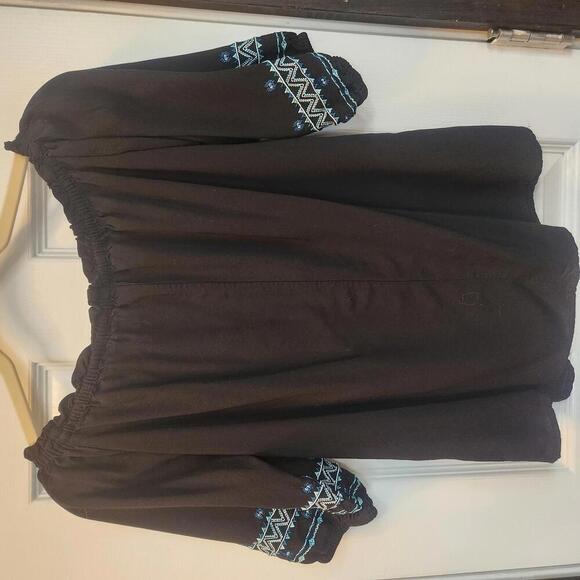 Cowgirl Hardware Women's Off-the-Shoulder Black Embroidered Blouse - Size Small - Picture 6 of 8